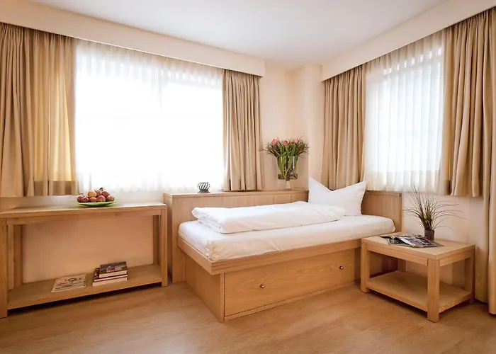 Ξενοδοχείο με διαμερίσματα Neuhaus 2*