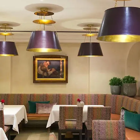 Neuhaus 2* מאיירהופן